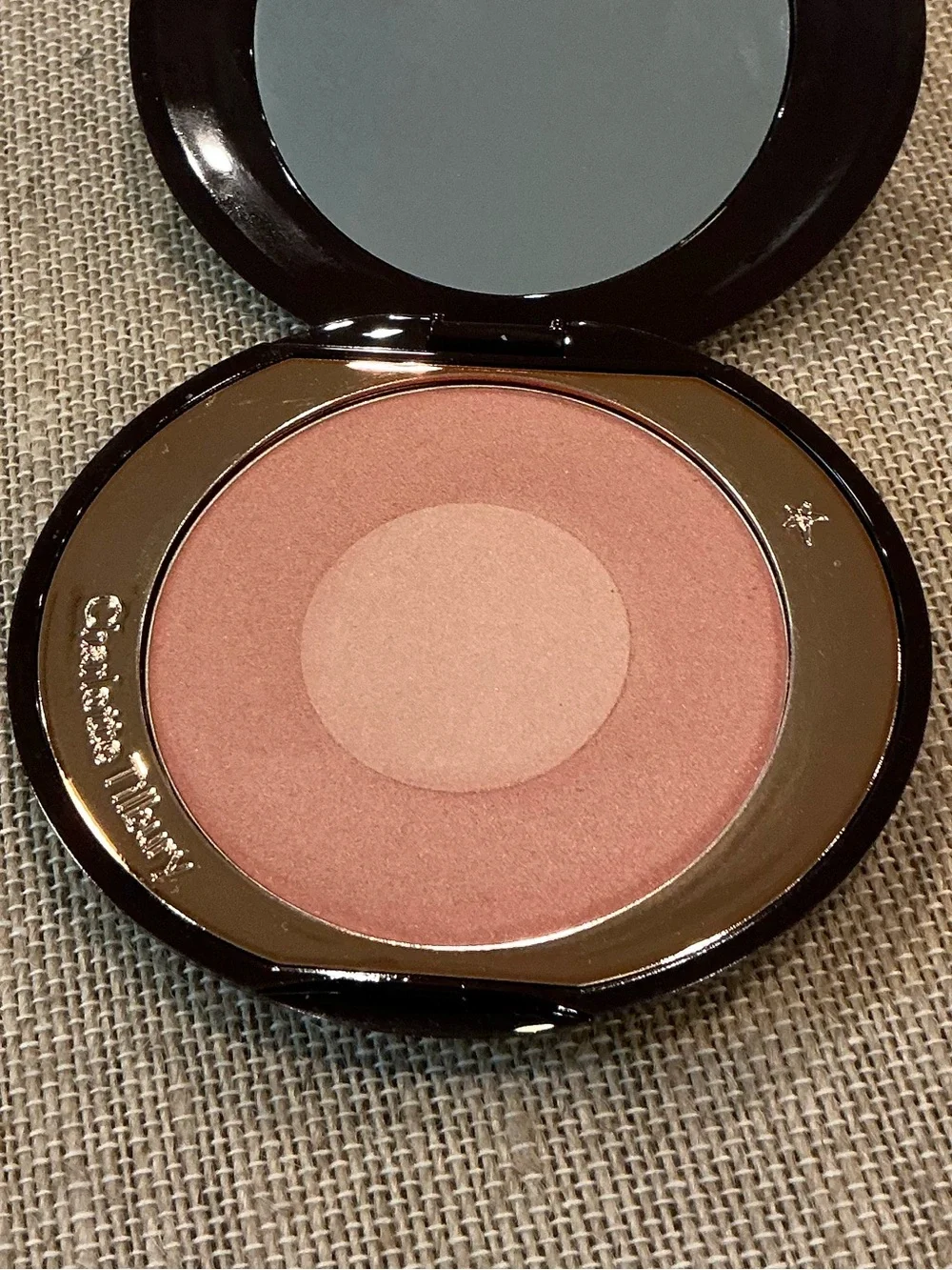 2 Charlotte Tillbury Cheek to Chic Blushes